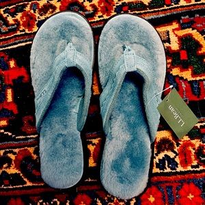 LL Bean blue shearling flipflops, NWT, size 10